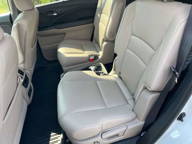 Used 2022 Honda Pilot Elite image 23
