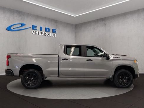 Used 2025 Chevrolet Silverado 1500 LT Trail Boss w/ LPO, Dark Essentials Package AWD/4WD image 15