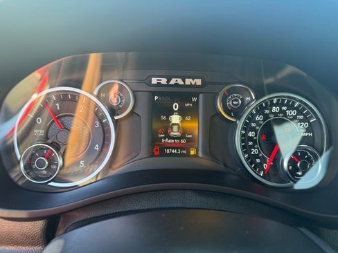 Used 2021 RAM 2500 Big Horn w/ Level 1 Equipment Group image 7