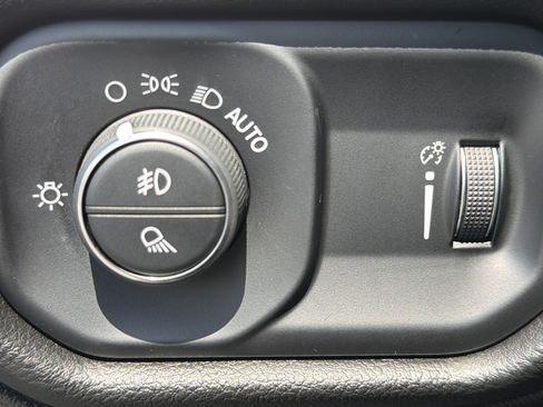 Used 2025 RAM 1500 Big Horn AWD/4WD image 35