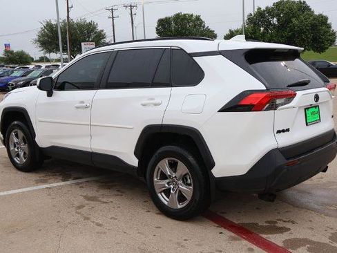 Used 2025 Toyota RAV4 XLE w/ Convenience Package FWD image 9