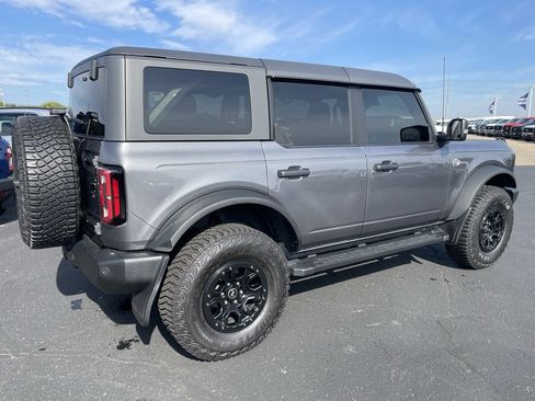 Used 2022 Ford Bronco Wildtrak image 4