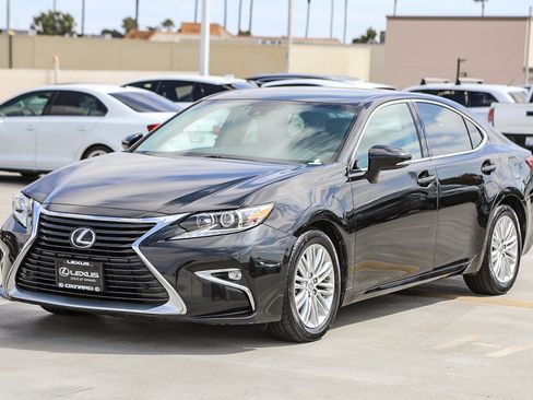 Used 2017 Lexus ES 350 FWD image 3