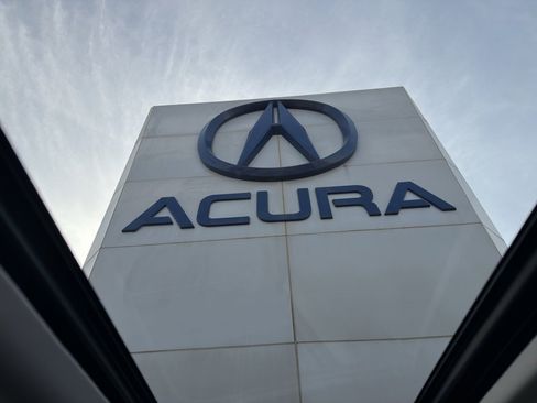 Used 2020 Honda Civic Touring image 2