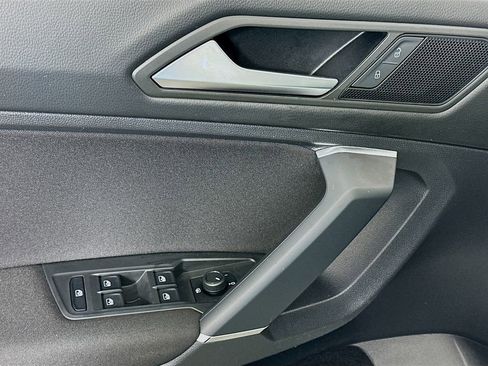 Used 2020 Volkswagen Tiguan S FWD image 17