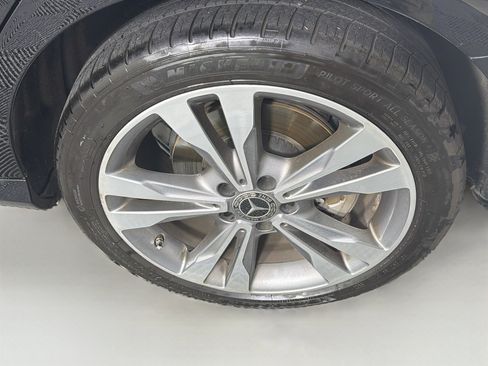 Used 2019 Mercedes-Benz C 300 4MATIC Sedan image 11