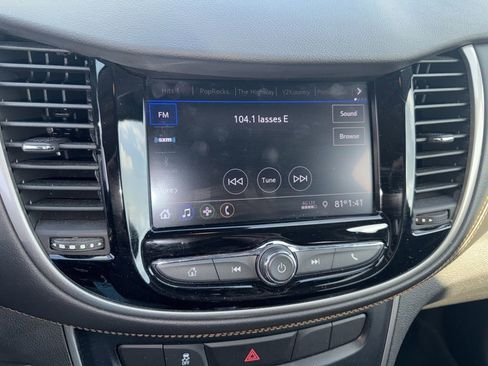 Used 2020 Chevrolet Trax LT image 10