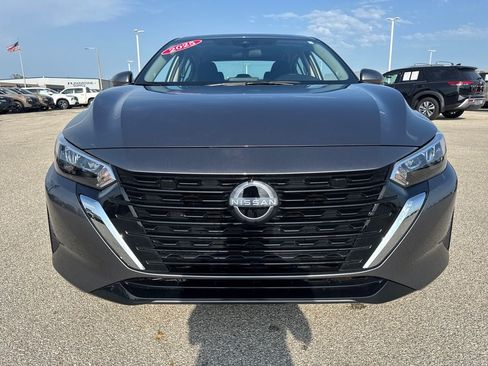 Used 2025 Nissan Sentra SV FWD image 10