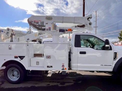 Used 2019 Ford F550 4x4 Regular Cab Super Duty image 1