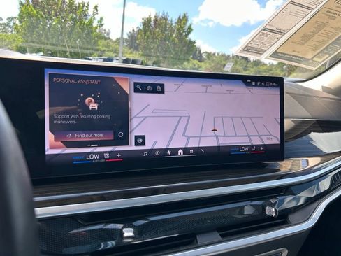 Used 2024 BMW X7 xDrive40i AWD/4WD image 31