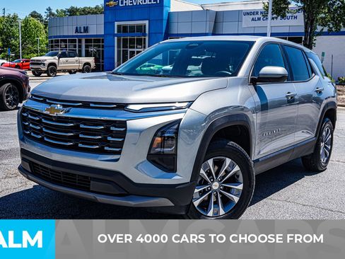 Used 2026 Chevrolet Equinox LT FWD image 3