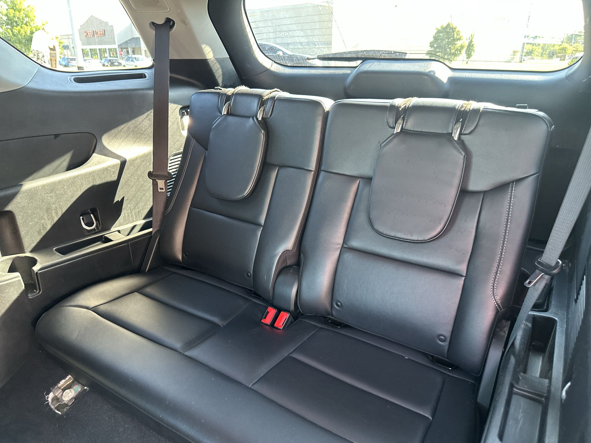 Used 2023 Ford Explorer Limited w/ Equipment Group 301A RWD image 20