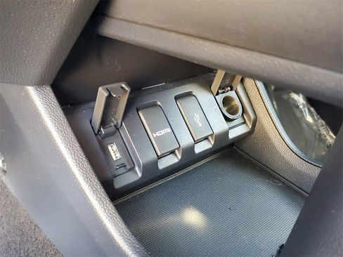 Used 2016 Honda HR-V EX-L image 30