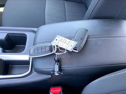 Used 2024 Nissan Sentra SV image 14