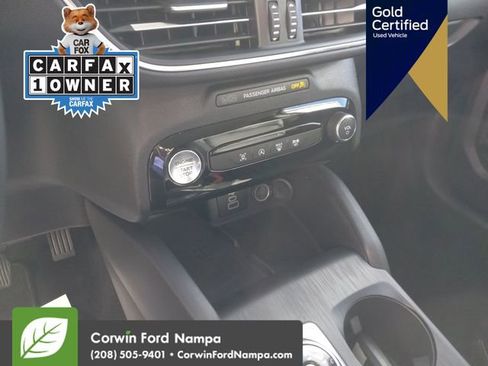 Used 2025 Ford Escape Platinum image 19