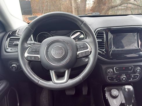 Used 2018 Jeep Compass Latitude w/ Popular Equipment Group image 20