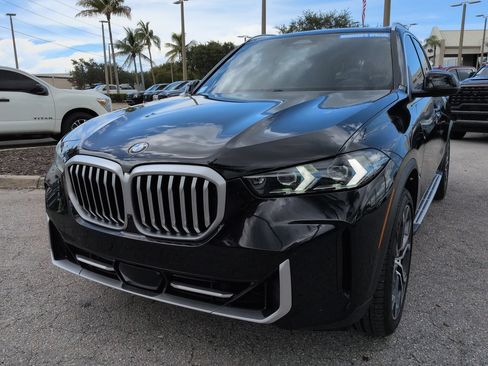 Used 2025 BMW X5 sDrive40i w/ Climate Comfort Package RWD image 9
