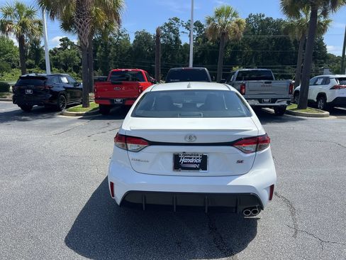 Used 2025 Toyota Corolla SE FWD image 9