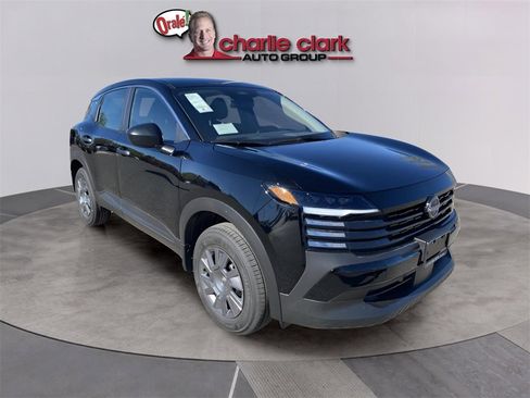 New 2026 Nissan Kicks S image 8