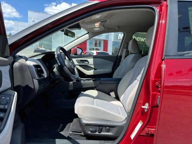 Certified 2023 Nissan Rogue SV AWD/4WD image 11