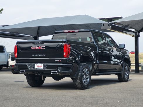 Used 2024 GMC Sierra 1500 AT4 w/ Technology Package AWD/4WD image 7