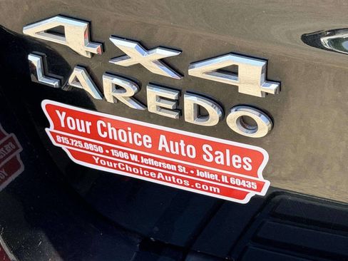 Used 2012 Jeep Grand Cherokee Laredo w/ Laredo E Group AWD/4WD image 5