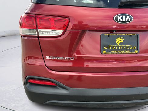 Used 2018 Kia Sorento FWD V6 image 39