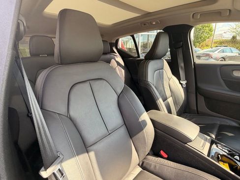 Used 2023 Volvo XC40 B5 Plus w/ Protection Package Premier AWD/4WD image 20