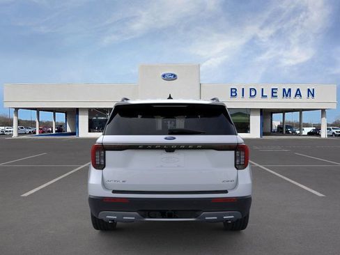 New 2026 Ford Explorer Active w/ Active Comfort Package image 5