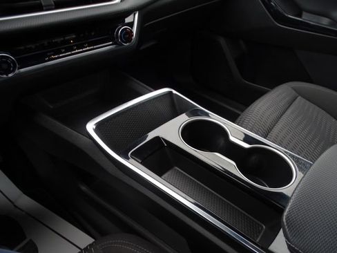 Used 2025 Chevrolet Equinox LT image 29