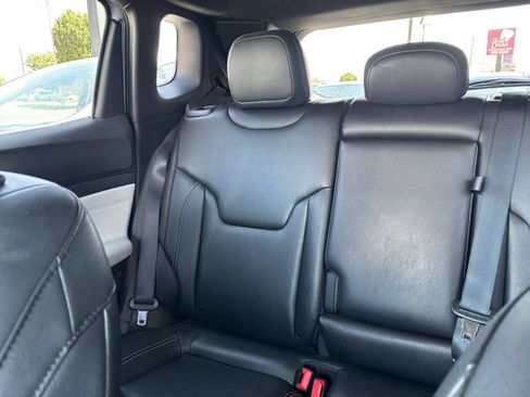 Used 2025 Jeep Compass Limited AWD/4WD image 40