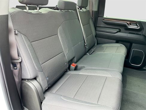 Used 2024 Chevrolet Silverado 2500 LT image 25