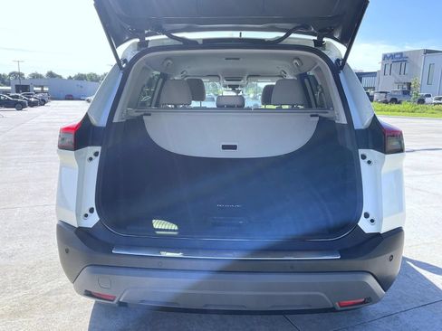 Used 2023 Nissan Rogue SV AWD/4WD image 9