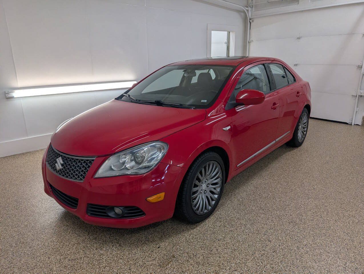 Used 2010 Suzuki Kizashi GTS FWD image 2