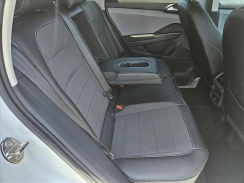 Used 2022 Volkswagen Taos SE FWD image 19