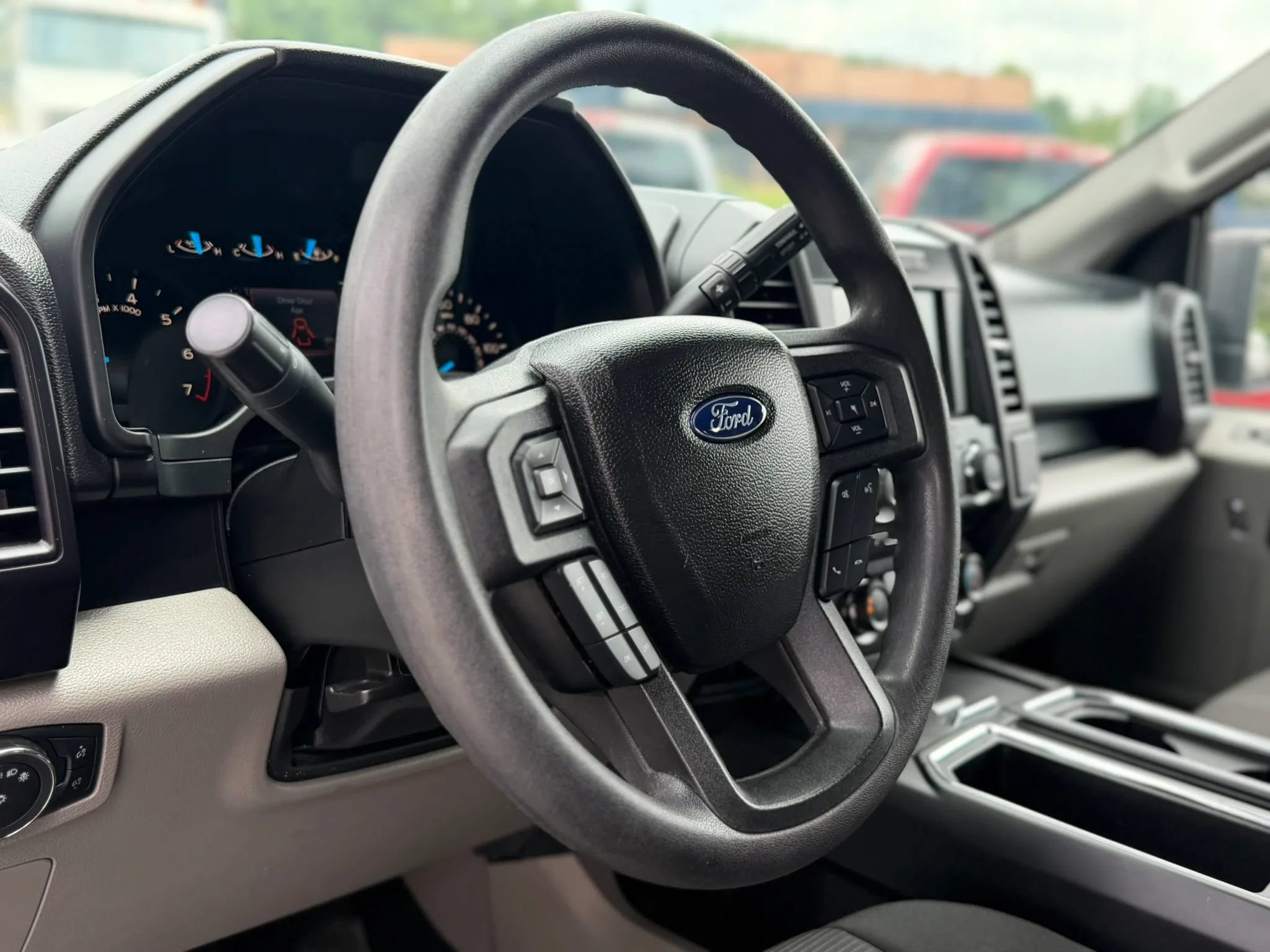 Used 2017 Ford F150 XL w/ Equipment Group 101A Mid RWD image 16