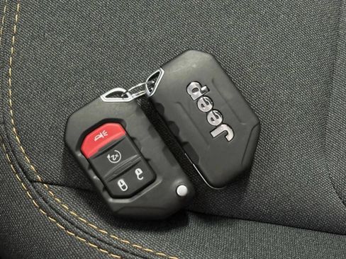 Used 2024 Jeep Wrangler Unlimited Sport AWD/4WD image 50
