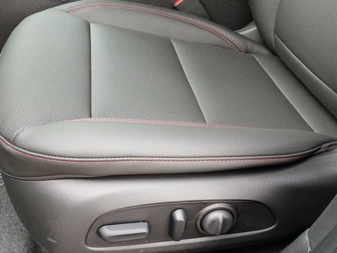 New 2026 Chevrolet Trax RS w/ Driver Confidence Package FWD image 19