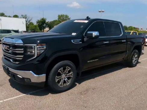 Used 2024 GMC Sierra 1500 SLT image 4