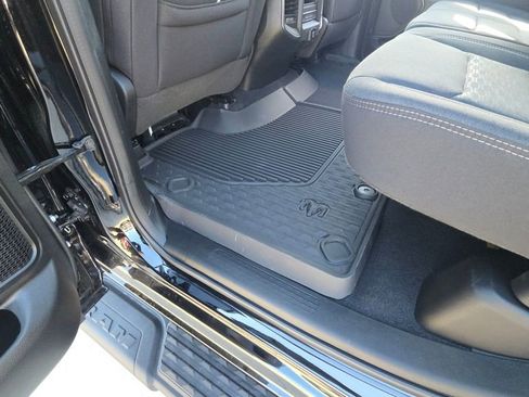 New 2026 RAM 1500 4x4 Crew Cab image 18