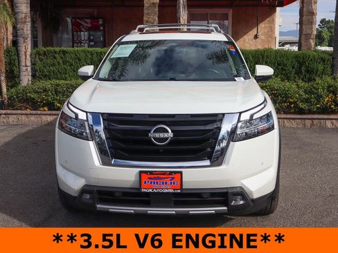 Used 2022 Nissan Pathfinder SL w/ SL Premium Package FWD image 3