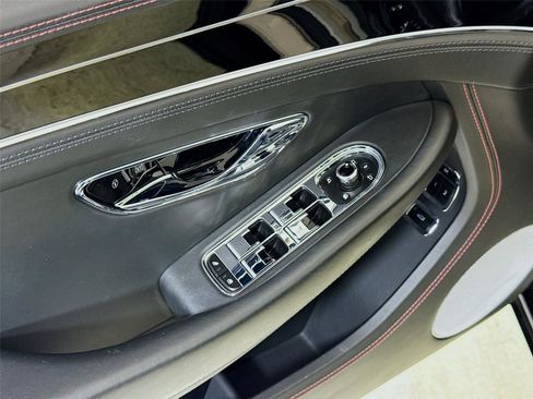 Used 2020 Bentley Continental GT V8 image 14