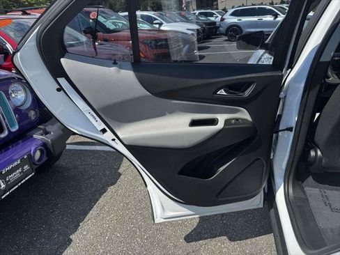Used 2020 Chevrolet Equinox LS FWD image 10