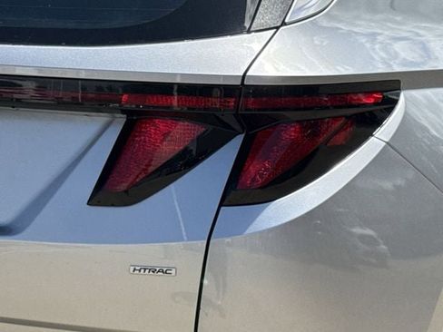 Used 2023 Hyundai Tucson SE AWD/4WD image 7