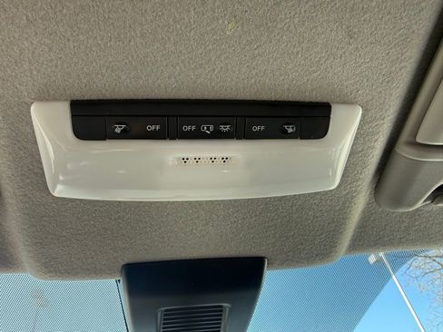 Used 2021 Nissan Kicks SV FWD image 23