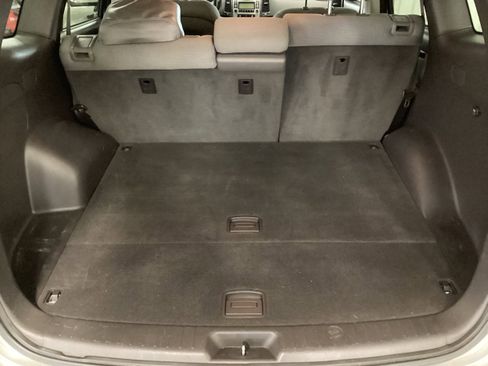 Used 2011 Hyundai Santa Fe GLS image 5