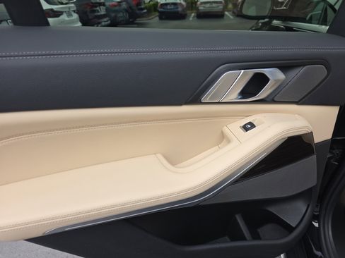 Used 2021 BMW X5 sDrive40i w/ Premium Package image 10