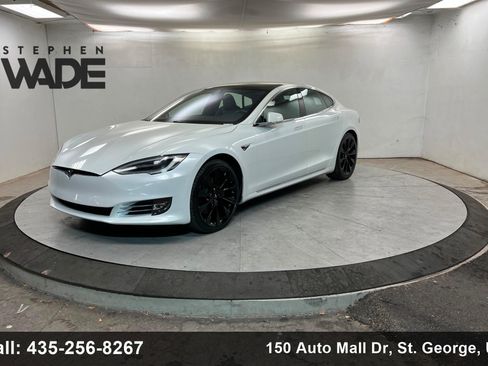 Used 2020 Tesla Model S Long Range image 1