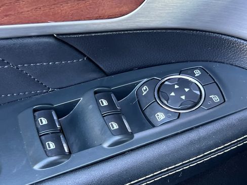 Used 2018 Ford Explorer Platinum AWD/4WD image 13