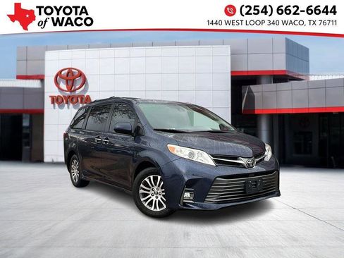 Used 2020 Toyota Sienna XLE Premium image 1